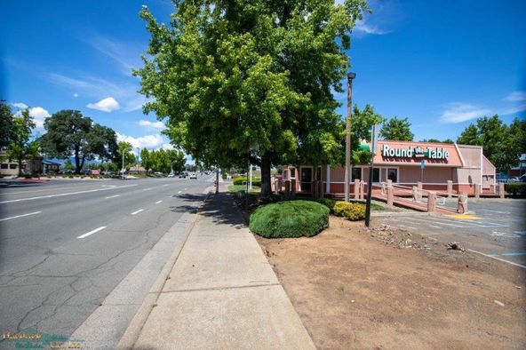 121 Hartnell Ave, Redding, CA 96002